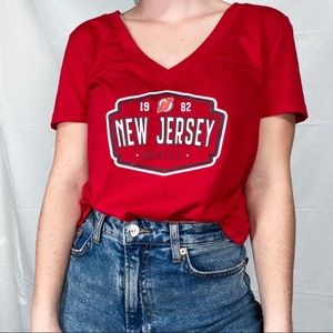 NWT NEW JERSEY DEVILS SHORT SLEEVE V-NECK T-SHIRT